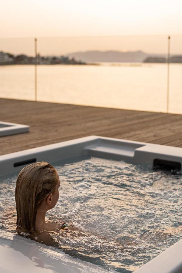 Domus Aqua Villa Kato Daratso Exterior photo